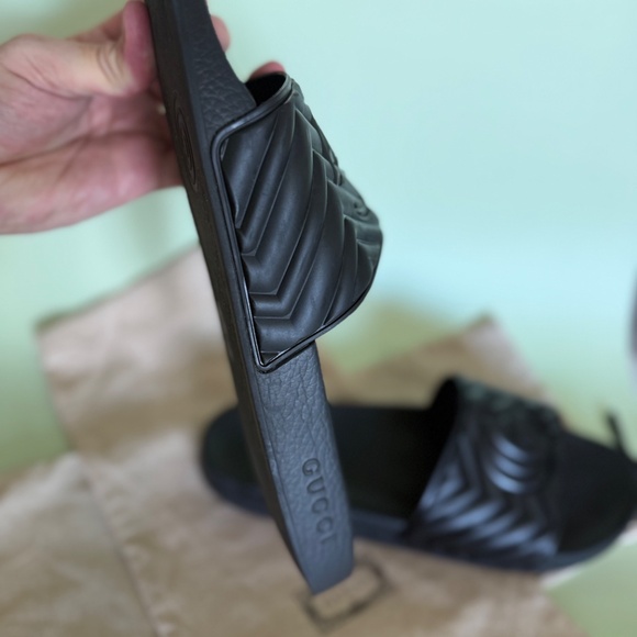 Sandals_&_Flip_Flops